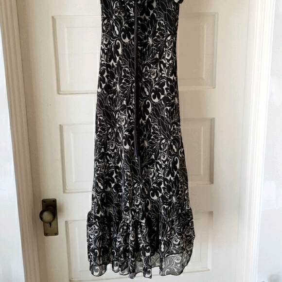 Dress - Picture 3 of 4